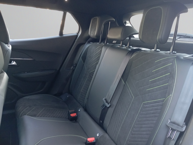 Peugeot 2008 GT EXCLUSIVE 1.2 PureTech 145 HYBRID 48V e-DCS6 EURO 6.4 - автомобили, коли, обяви за нови и употребявани 11