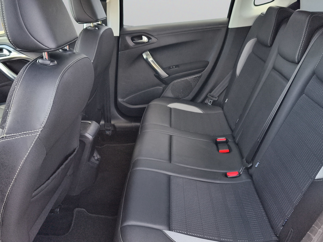 Peugeot 2008 NEW ALLURE 1.6 e-HDI 120 STT BVM6 EURO6 - автомобили, коли, обяви за нови и употребявани 11