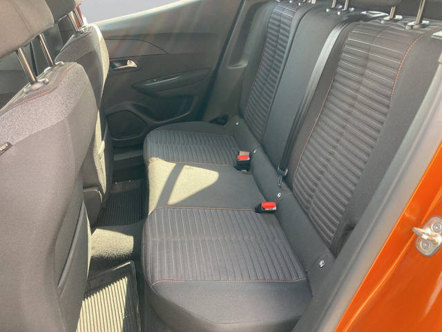 Peugeot 2008 New Line Up ACTIVE PACK 1.2 PureTech 130 EAT8 EURO6 - автомобили, коли, обяви за нови и употребявани 8