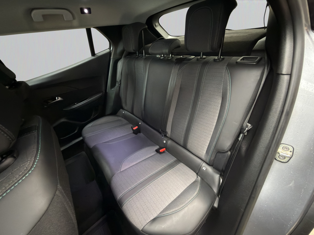 Peugeot 2008 New Line Up ALLURE 1.2 PureTech 130 EAT8 EURO6 - автомобили, коли, обяви за нови и употребявани 11