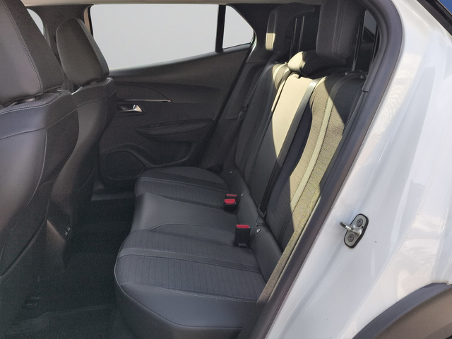 Peugeot 2008 New Line Up ALLURE PACK 1.2 PureTech 100 BVM6 EURO6 - автомобили, коли, обяви за нови и употребявани 3