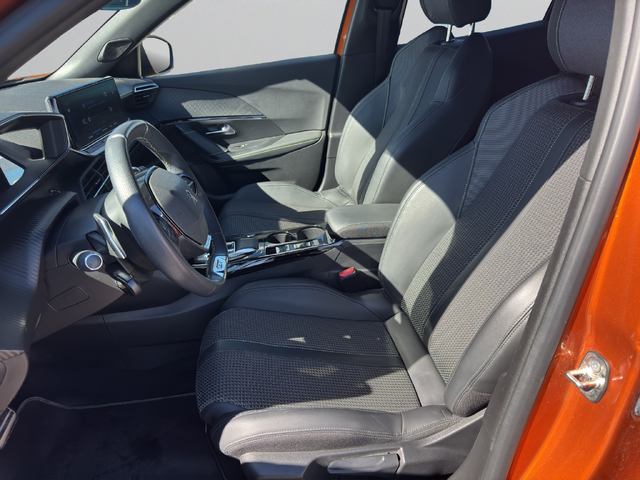 Peugeot 2008 New Line Up GT 1.2 PureTech 130 EAT8 EURO6 - автомобили, коли, обяви за нови и употребявани 9