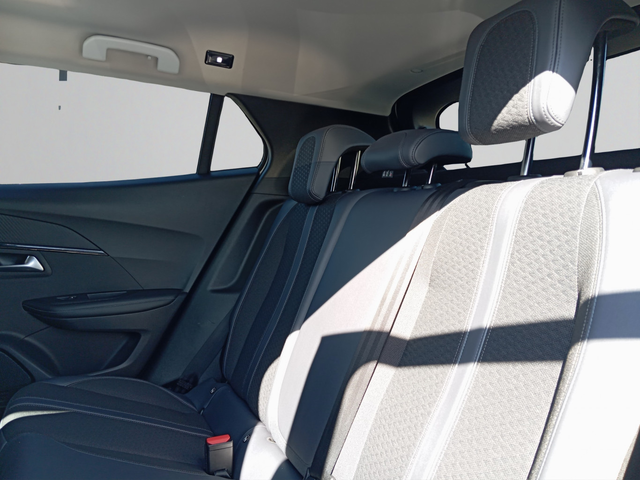 Peugeot 2008  NEW SUV ALLURE 1,5 BlueHDi 130 EAT8 EURO6 - автомобили, коли, обяви за нови и употребявани 11