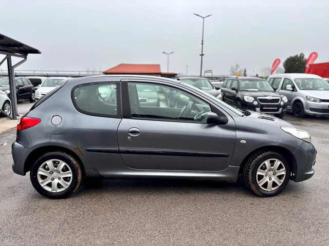 Peugeot 206 - автомобили, коли, обяви за нови и употребявани 3