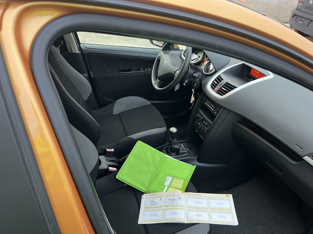 Peugeot 207 1.4 i 16V - автомобили, коли, обяви за нови и употребявани 11