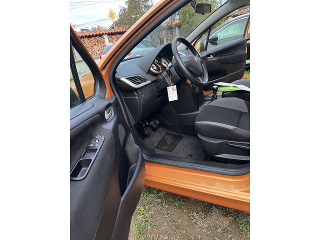 Peugeot 207 1.4 i 16V - автомобили, коли, обяви за нови и употребявани 9