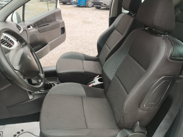 Peugeot 207 1.4i BENZIN - автомобили, коли, обяви за нови и употребявани 14