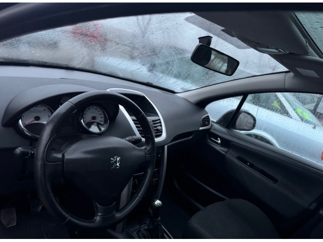 Peugeot 207 1.6HDI - автомобили, коли, обяви за нови и употребявани 3