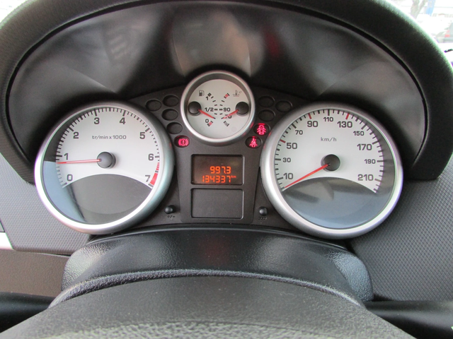 Peugeot 207 1.4i EURO4 - автомобили, коли, обяви за нови и употребявани 13