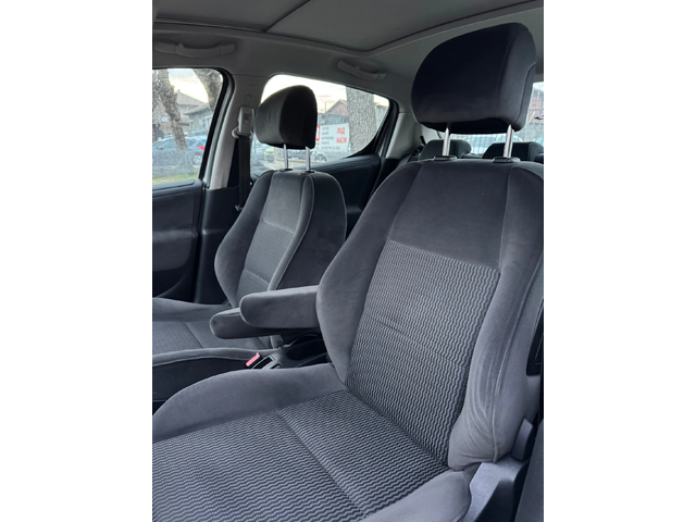 Peugeot 207 1.4 BENZIN AUSTRIA - автомобили, коли, обяви за нови и употребявани 9