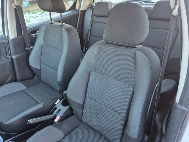 Peugeot 207 1.4i 75k.s.GAS - автомобили, коли, обяви за нови и употребявани 9