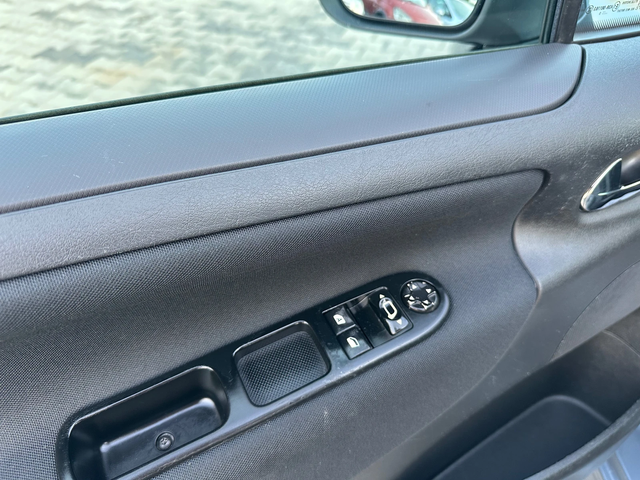 Peugeot 207 1.6HDI* ПАНОРАМА* ТОП* - автомобили, коли, обяви за нови и употребявани 10