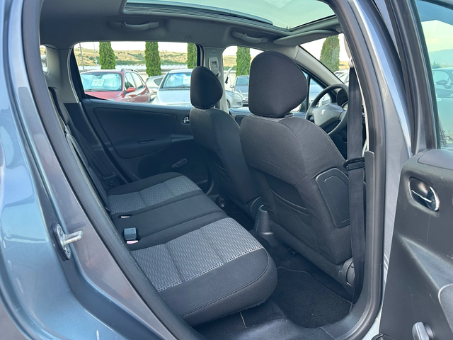 Peugeot 207 1.6HDI* ПАНОРАМА* ТОП* - автомобили, коли, обяви за нови и употребявани 6