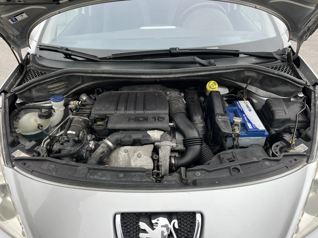 Peugeot 207 SW OUTDOOR 1.6HDI 90кс КОЖА КЛИМАТРОНИК - автомобили, коли, обяви за нови и употребявани 15