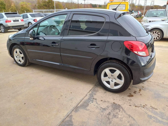 Peugeot 207 1.4i * GPL* 150000km* UNIKAT* - автомобили, коли, обяви за нови и употребявани 3
