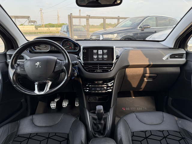 Peugeot 208 1.2i* 2016г.* 115.000КМ* НОВ* Топ Състояние* РЪЧКА - автомобили, коли, обяви за нови и употребявани 9