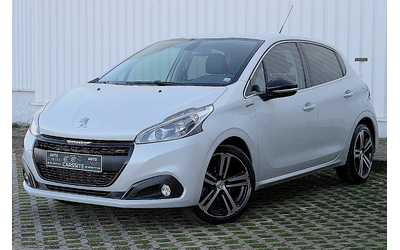 peugeot-208-1-2i-e-thp-kamera-top - 0