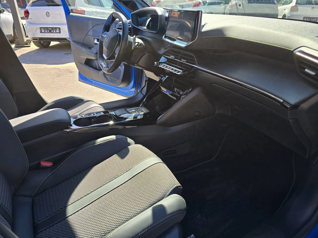 Peugeot 208 1.2 BENZ - автомобили, коли, обяви за нови и употребявани 11