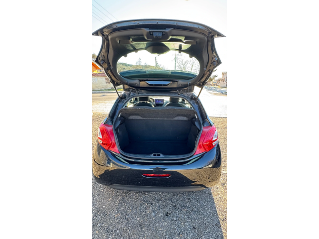 Peugeot 208 Топ - автомобили, коли, обяви за нови и употребявани 7