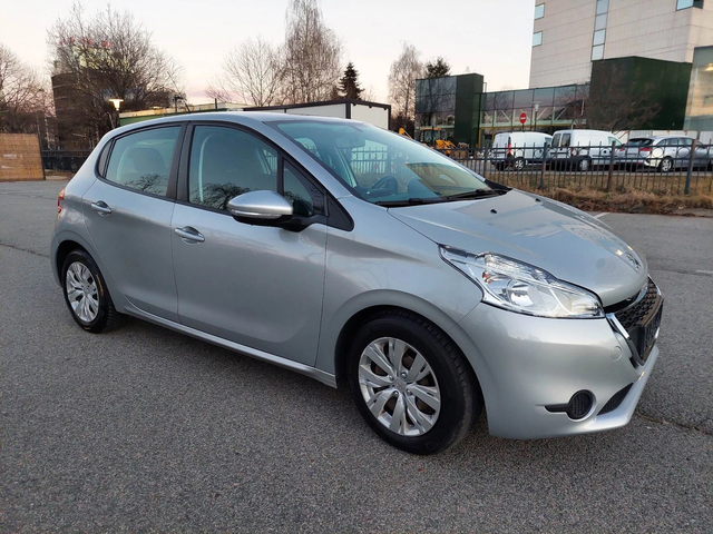 Peugeot 208 1,6e-HDi 92ps - автомобили, коли, обяви за нови и употребявани 0