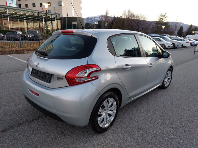 Peugeot 208 1,6e-HDi 92ps - автомобили, коли, обяви за нови и употребявани 3
