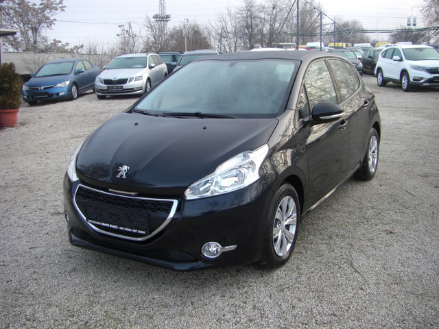 Peugeot 208 1.4hdi NAVI EURO 5B - автомобили, коли, обяви за нови и употребявани 0