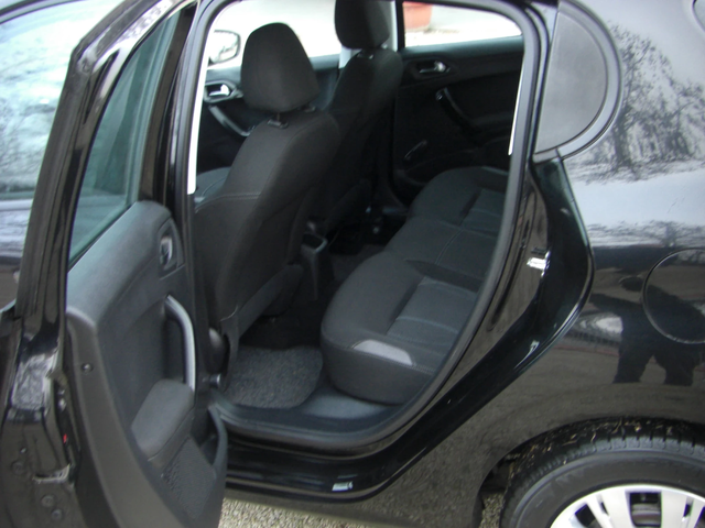 Peugeot 208 1.4hdi NAVI EURO 5B - автомобили, коли, обяви за нови и употребявани 12