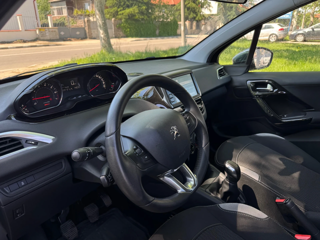 Peugeot 208 1.2 BENZIN AUSTRIA - автомобили, коли, обяви за нови и употребявани 12