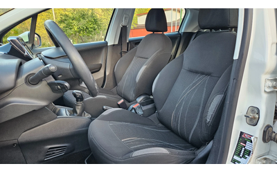 Peugeot 208 1.4 Hdi Klima/Navig - автомобили, коли, обяви за нови и употребявани 11