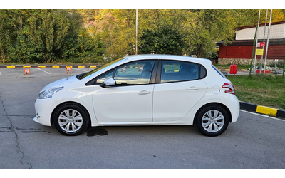 peugeot-208 - 1