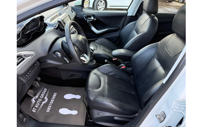 Peugeot 208 1.6HDI КОЖА/ПАНОРАМА/НАВИГАЦИЯ - автомобили, коли, обяви за нови и употребявани 6
