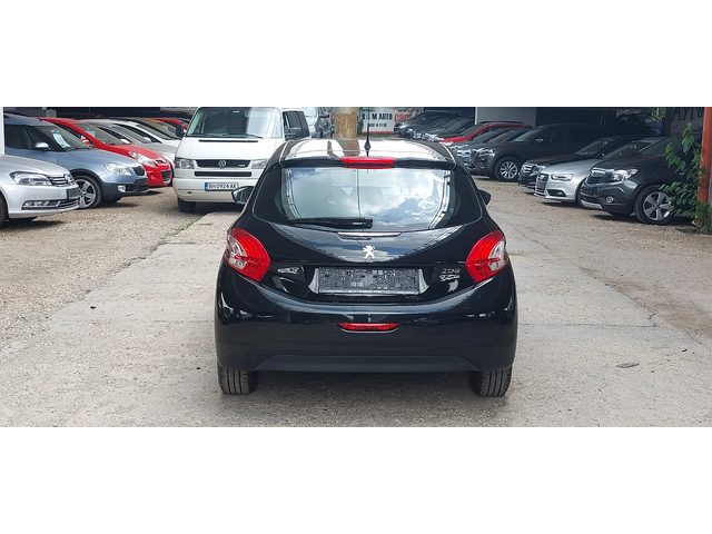 Peugeot 208 1.2 vti 115000km - автомобили, коли, обяви за нови и употребявани 11