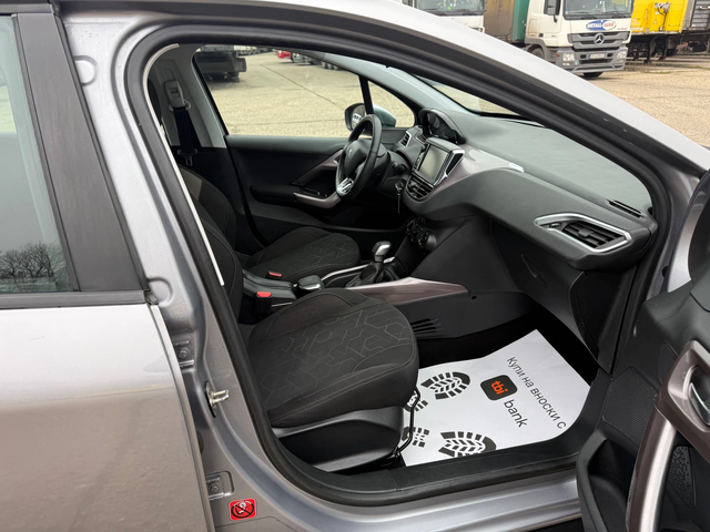 Peugeot 208 1.2 80 kc - автомобили, коли, обяви за нови и употребявани 9