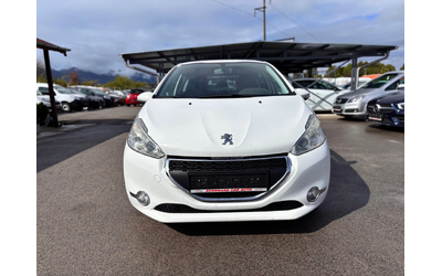 peugeot-208 - 0