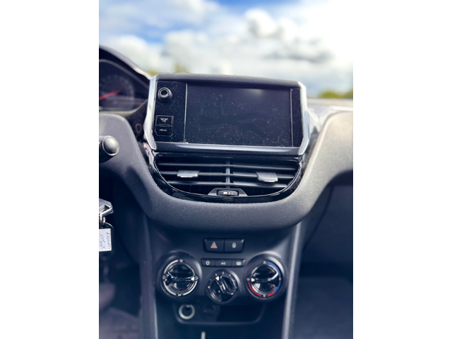 Peugeot 208 - автомобили, коли, обяви за нови и употребявани 9