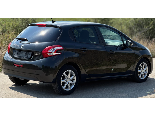 Peugeot 208 1.4HDI /70кс АВТОМАТ - автомобили, коли, обяви за нови и употребявани 5