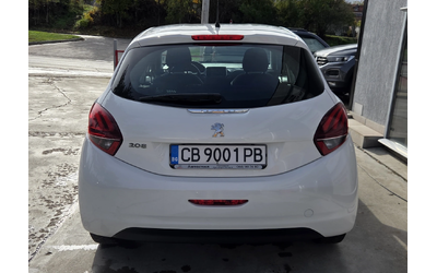 peugeot-208 - 4