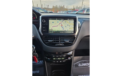 Peugeot 208 81774км 1.2I-110к.с EURO 6B-НАВИГАЦИЯ-ШВЕЙЦАРИЯ - автомобили, коли, обяви за нови и употребявани 11