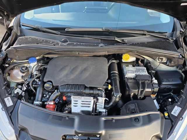 Peugeot 208 81774км 1.2I-110к.с EURO 6B-НАВИГАЦИЯ-ШВЕЙЦАРИЯ - автомобили, коли, обяви за нови и употребявани 15