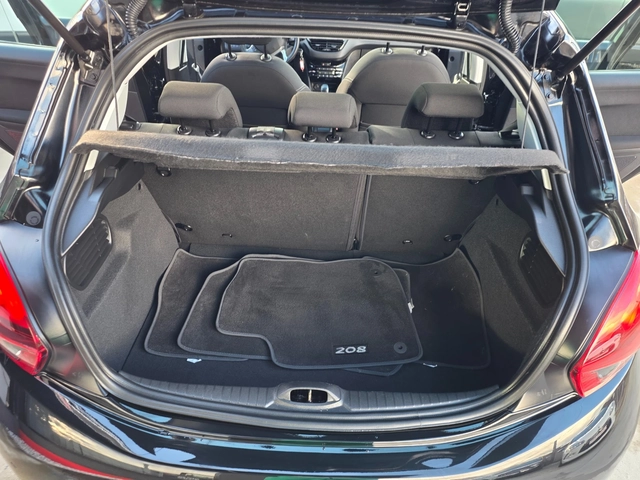 Peugeot 208 81774км 1.2I-110к.с EURO 6B-НАВИГАЦИЯ-ШВЕЙЦАРИЯ - автомобили, коли, обяви за нови и употребявани 16