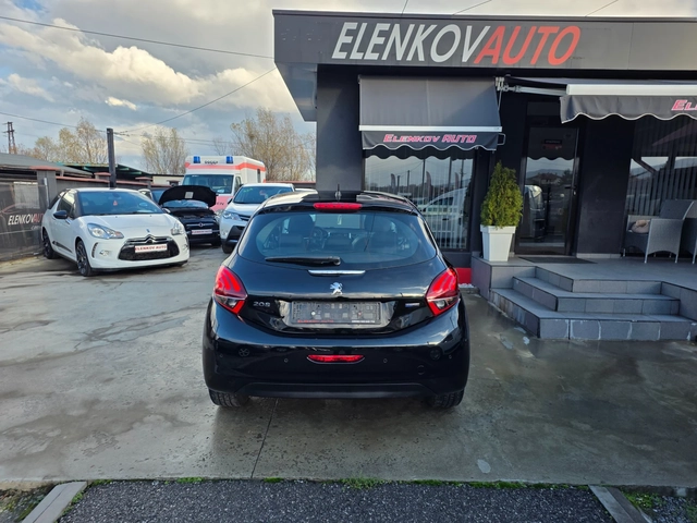 Peugeot 208 81774км 1.2I-110к.с EURO 6B-НАВИГАЦИЯ-ШВЕЙЦАРИЯ - автомобили, коли, обяви за нови и употребявани 4