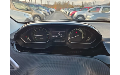 Peugeot 208 81774км 1.2I-110к.с EURO 6B-НАВИГАЦИЯ-ШВЕЙЦАРИЯ - автомобили, коли, обяви за нови и употребявани 9