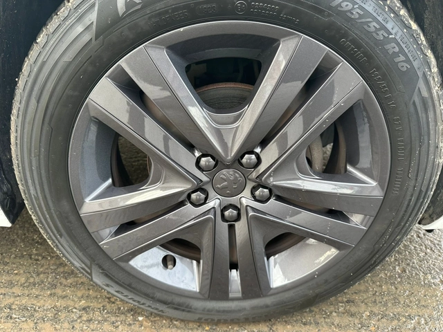 Peugeot 208 GTline 1, 200 EURO6 - автомобили, коли, обяви за нови и употребявани 7