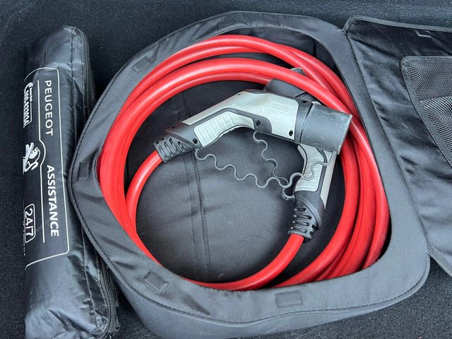 Peugeot  208 e ALLURE PACK - автомобили, коли, обяви за нови и употребявани 15