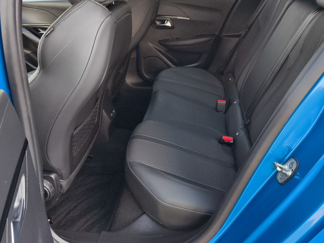 Peugeot 208 GT 1.2 PureTech 100 BVM6 - автомобили, коли, обяви за нови и употребявани 11