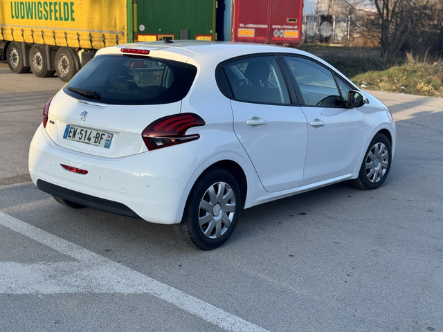 Peugeot 208 ЛИЗИНГ - автомобили, коли, обяви за нови и употребявани 6