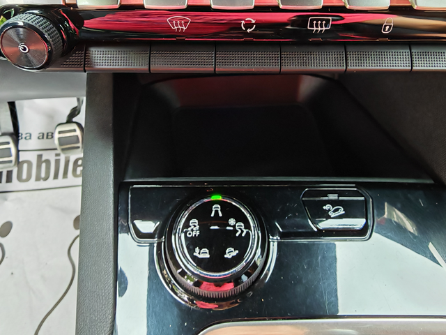 Peugeot 3008 2.0 HDI-GT LINE-КОЖА-НАВИГАЦИЯ-КАМЕРА - автомобили, коли, обяви за нови и употребявани 17