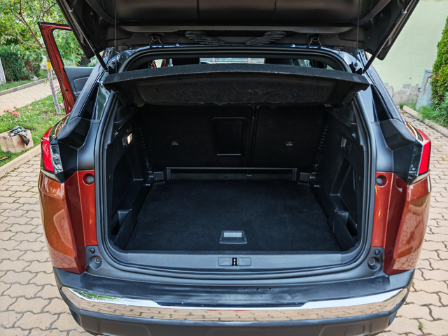 Peugeot 3008 2.0 HDI-GT LINE-КОЖА-НАВИГАЦИЯ-КАМЕРА - автомобили, коли, обяви за нови и употребявани 16