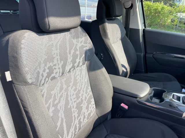 Peugeot 3008 1.6HDI-113-ITALIA - автомобили, коли, обяви за нови и употребявани 5