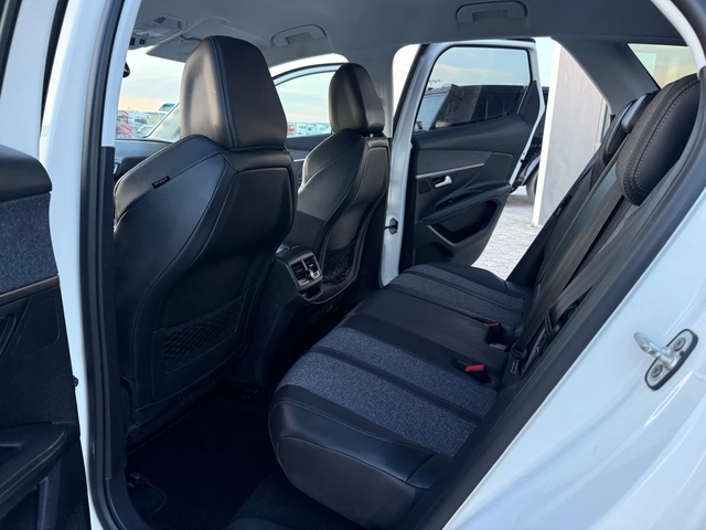Peugeot 3008 1.5HDI 131 ks Собствен лизинг !!! - автомобили, коли, обяви за нови и употребявани 9